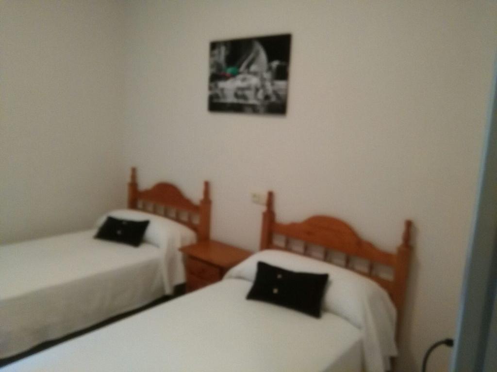 זמורה Hostal San Isidro מראה חיצוני תמונה